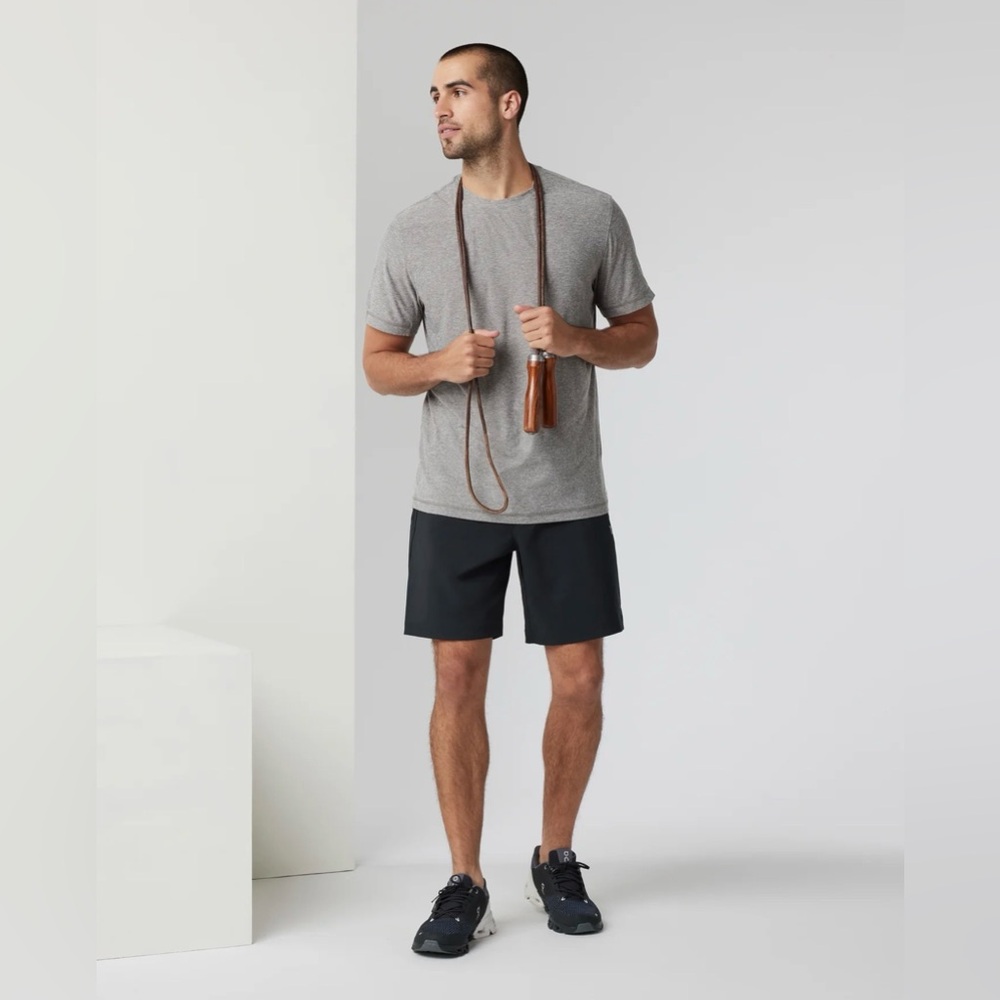 Men’s Vuori Train Tech Short- Black - Picture 3 of 13